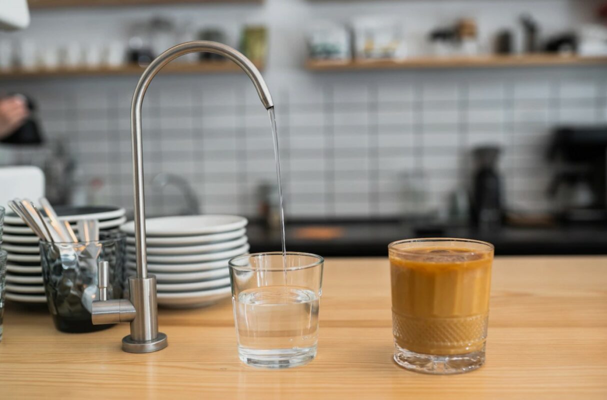 איזו שיטת סינון מים היא הטובה ביותר לבית שלך?